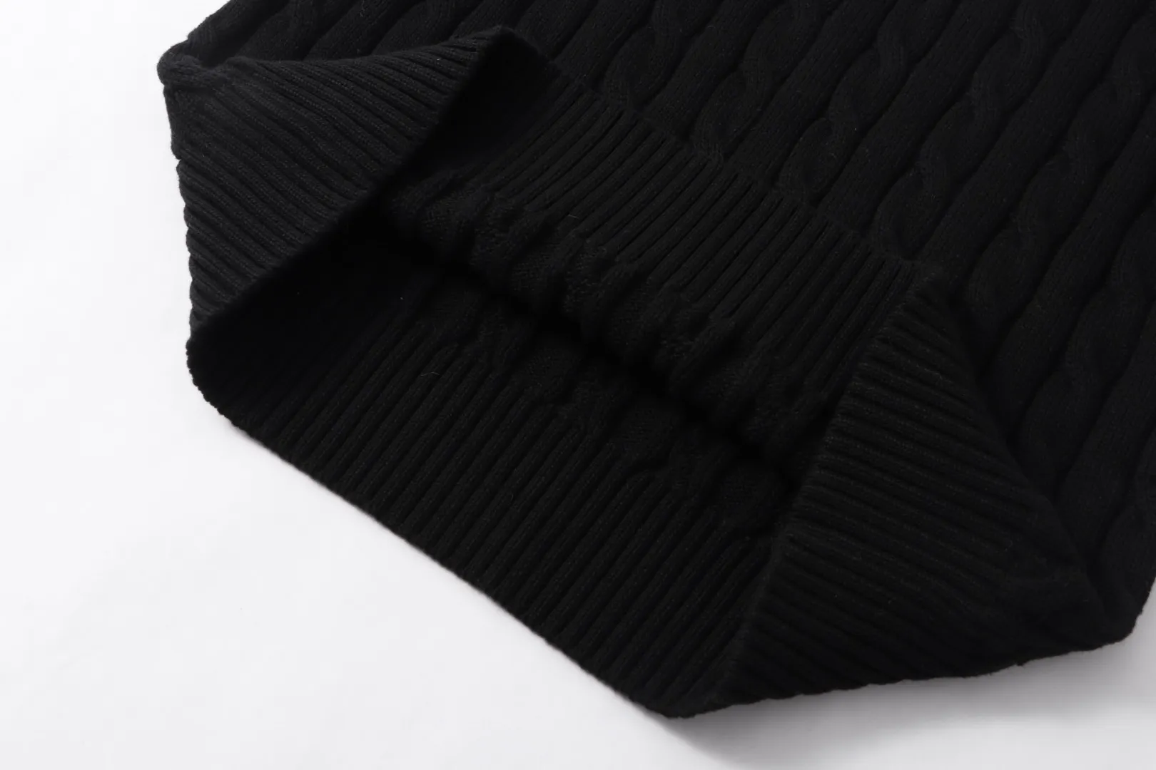 ：M 8802# ！👕 Size S M L XL 🎨 ， ， Classic 、 、 ， 、 、 ， ！ ， Quality ， ， ， 。😌 👔 ， 。 Classic ， ； ， ， hold 。💪 👫 。 ， ； ， 。 ， ， 。👗 💯Quality ， Quality 。 ， ，Quality ， 。👌